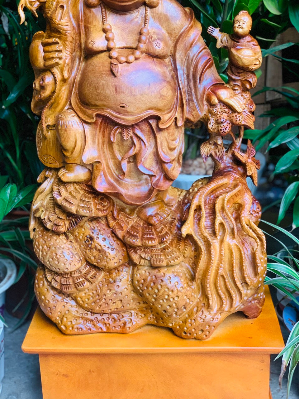 Tượng di lặc gánh cành đào gỗ hương ta cao 103cm
