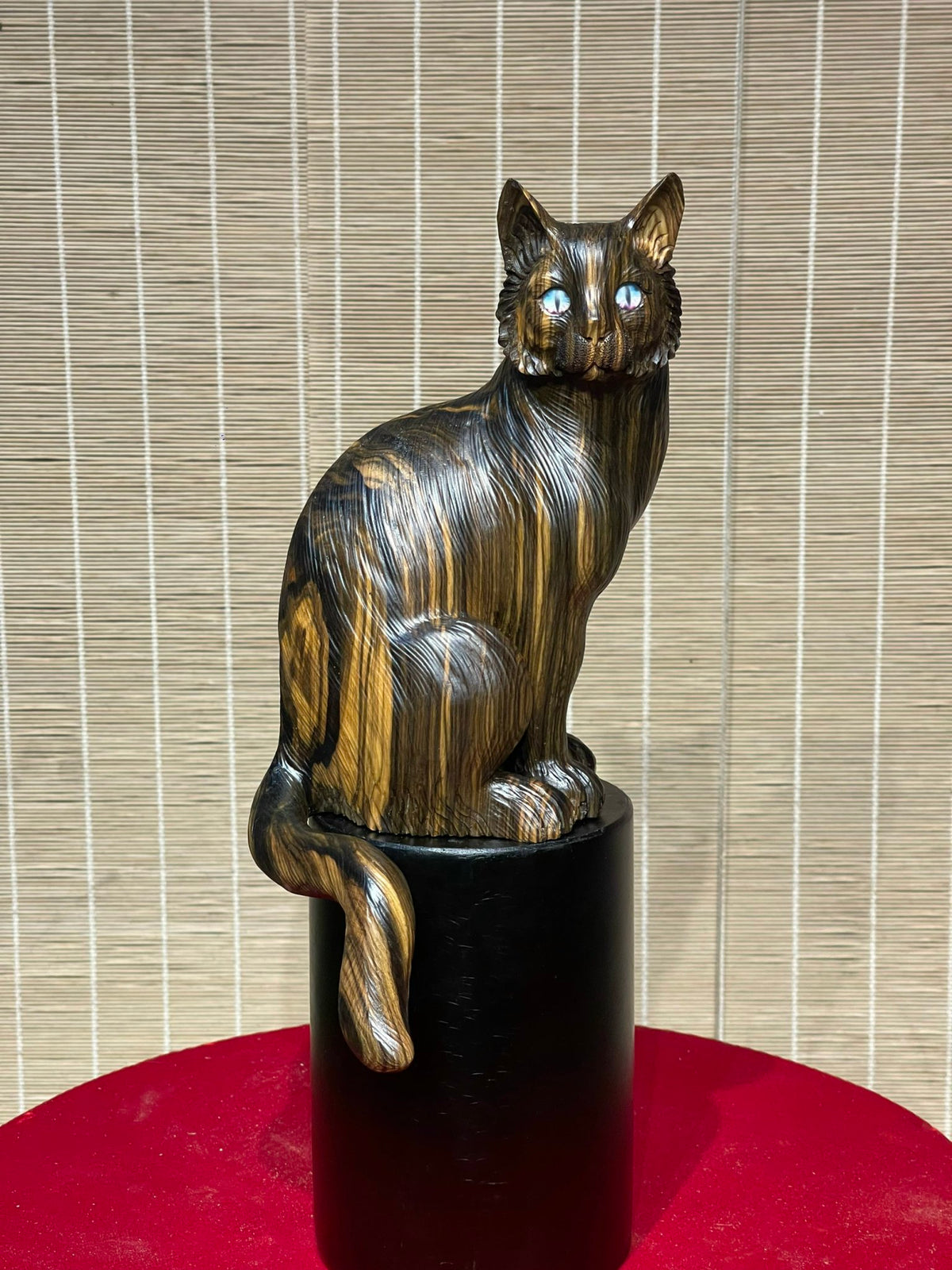 Tượng Linh Vật Con Mèo Trang Trí Gỗ Mun Hoa Cao 41cm