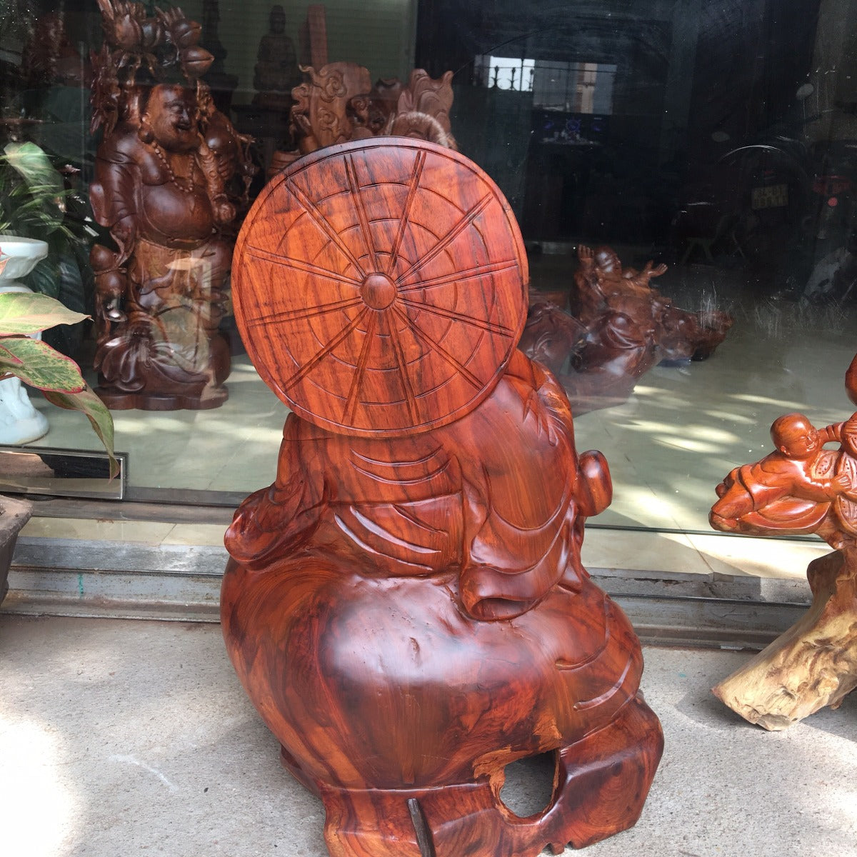 Di Lặc Ngồi Tài Lộc Bao Tiền