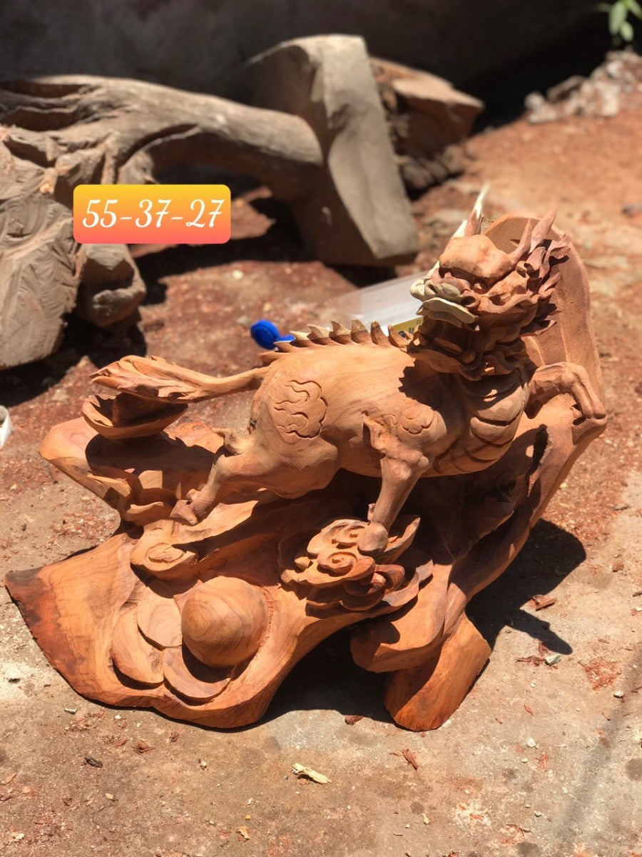 Tượng Gỗ Kỳ Lân
