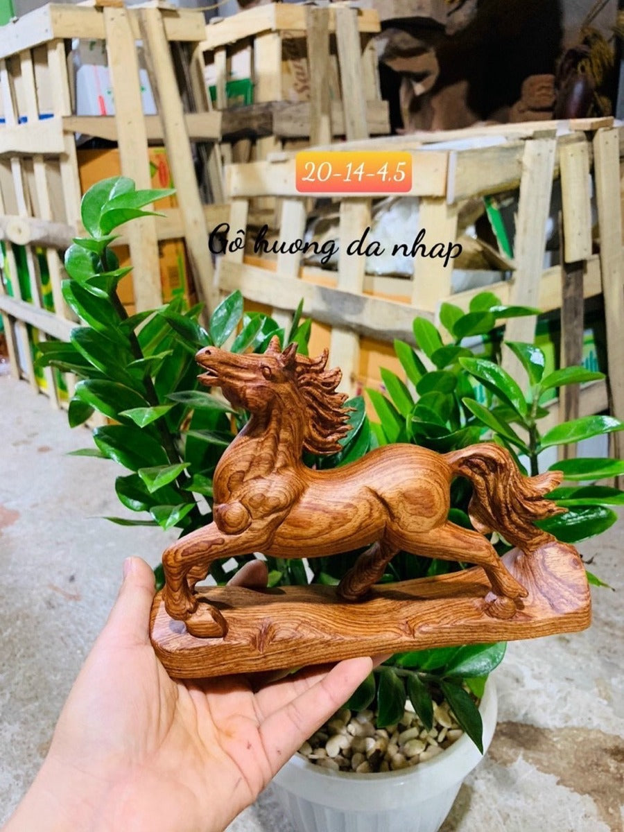 Tượng Linh Vật Con Ngựa Để Bàn