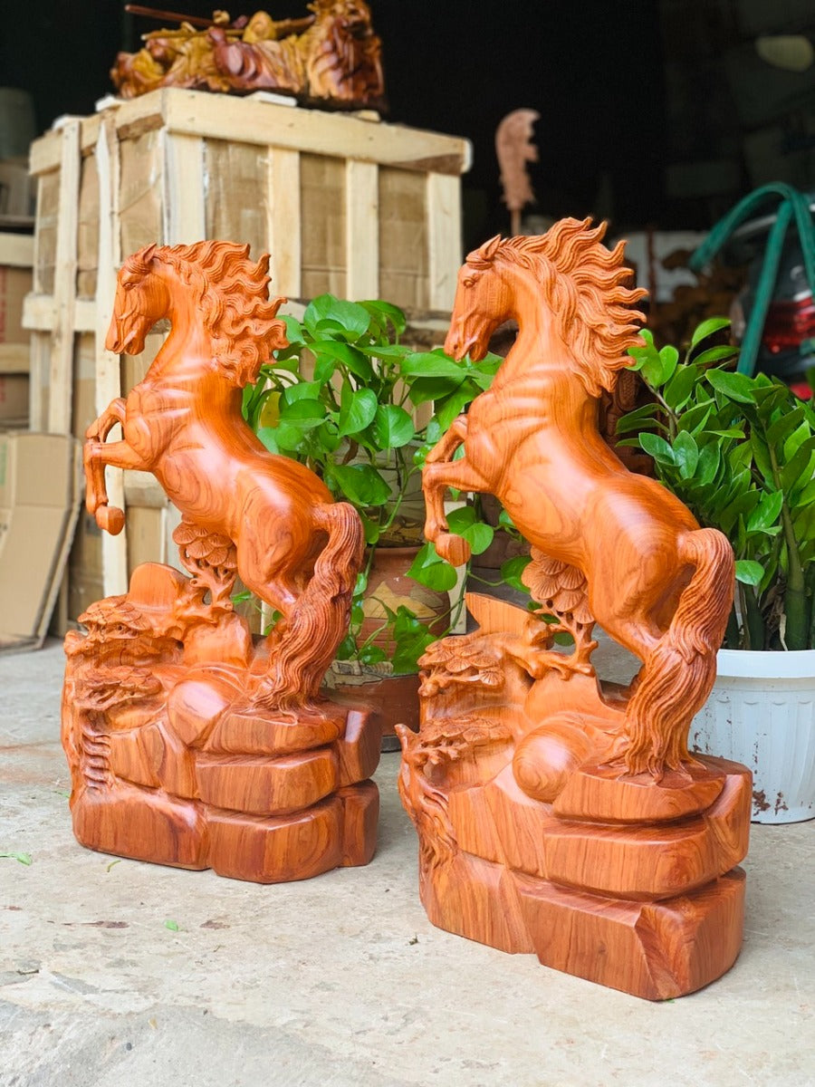 Tượng Ngựa Gỗ - Nhất Mã phi Thiên Gỗ Hương