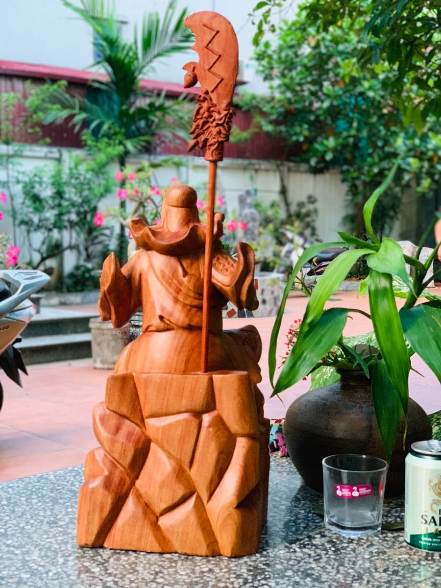 Tượng Quan Công Vuốt Râu Đọc Sách Cao 40cm