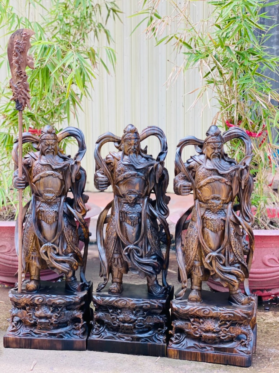 Quan Công - Quan Vân Trường Đứng Vuốt Râu Gỗ Mun Lào
