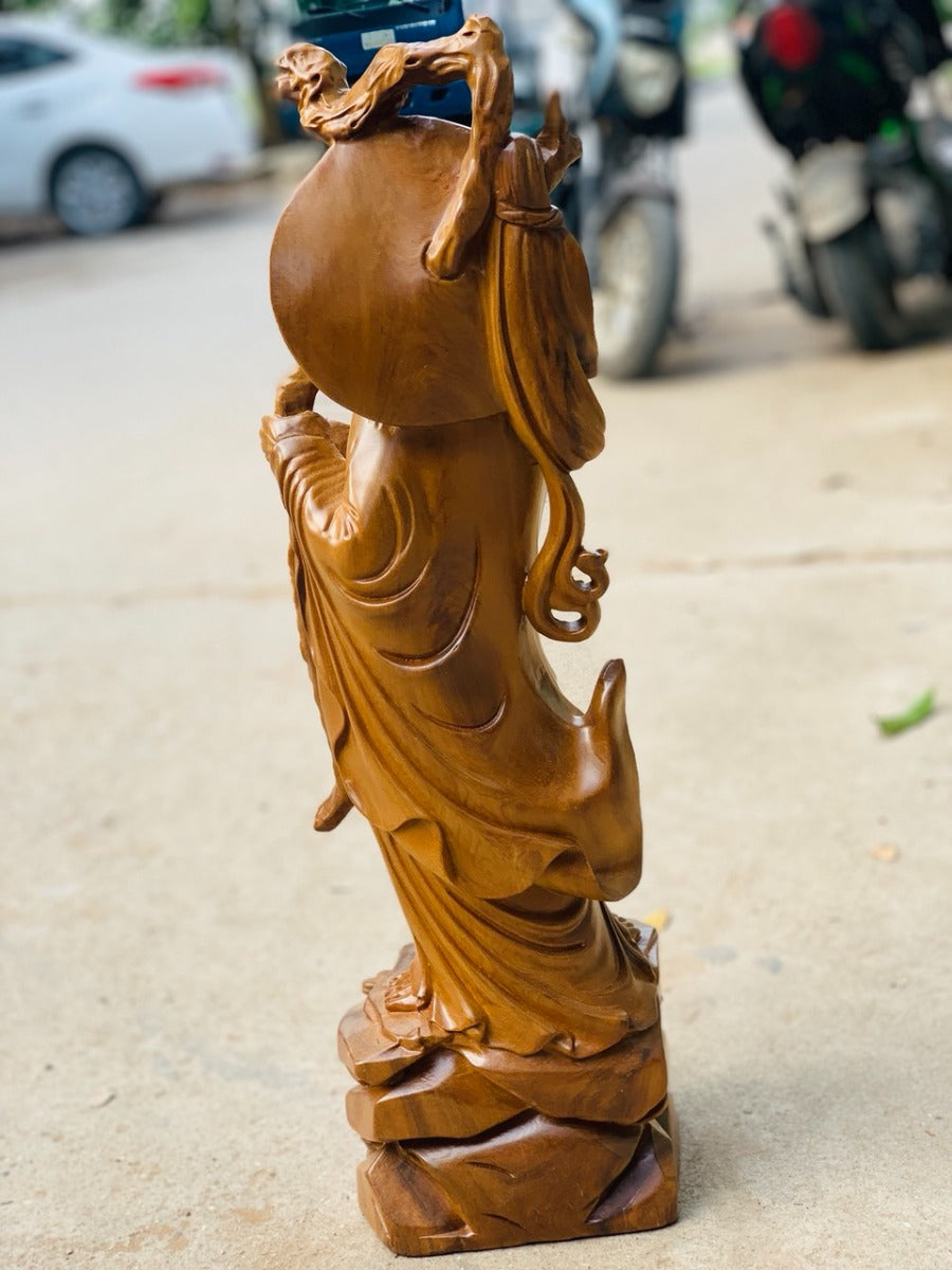 Đạt Ma Quá Hải Đế Chạm Tùng Gỗ Bách Xanh cao 60cm