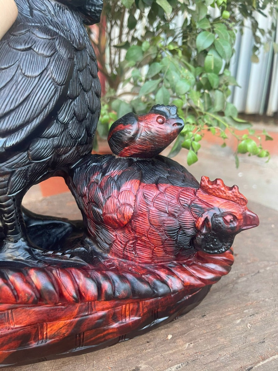 Tượng Gia Đình Gà Hạnh Phúc - Gỗ Trắc Đỏ Đen