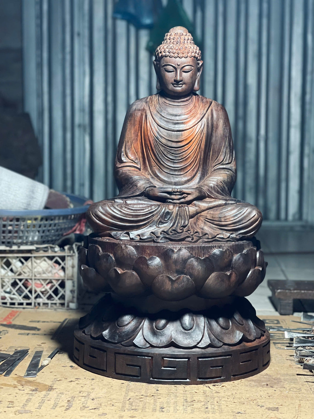 Tượng Phật Thích Ca Mâu Ni - Gỗ Trắc Đen ĐỏCao 57cm