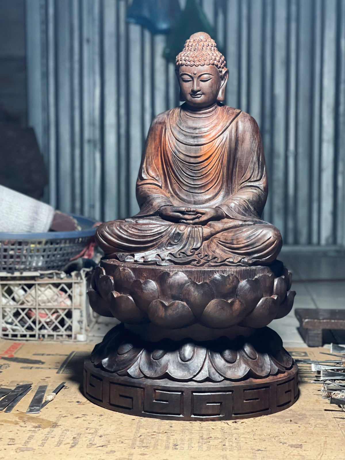 Tượng Phật Thích Ca Mâu Ni - Gỗ Trắc Đen ĐỏCao 57cm