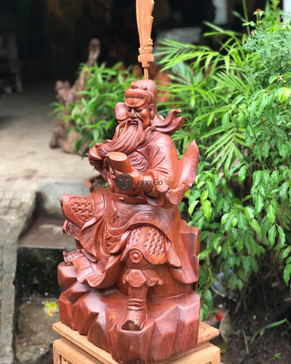 Tượng Quan Công Ngồi Đọc Sách