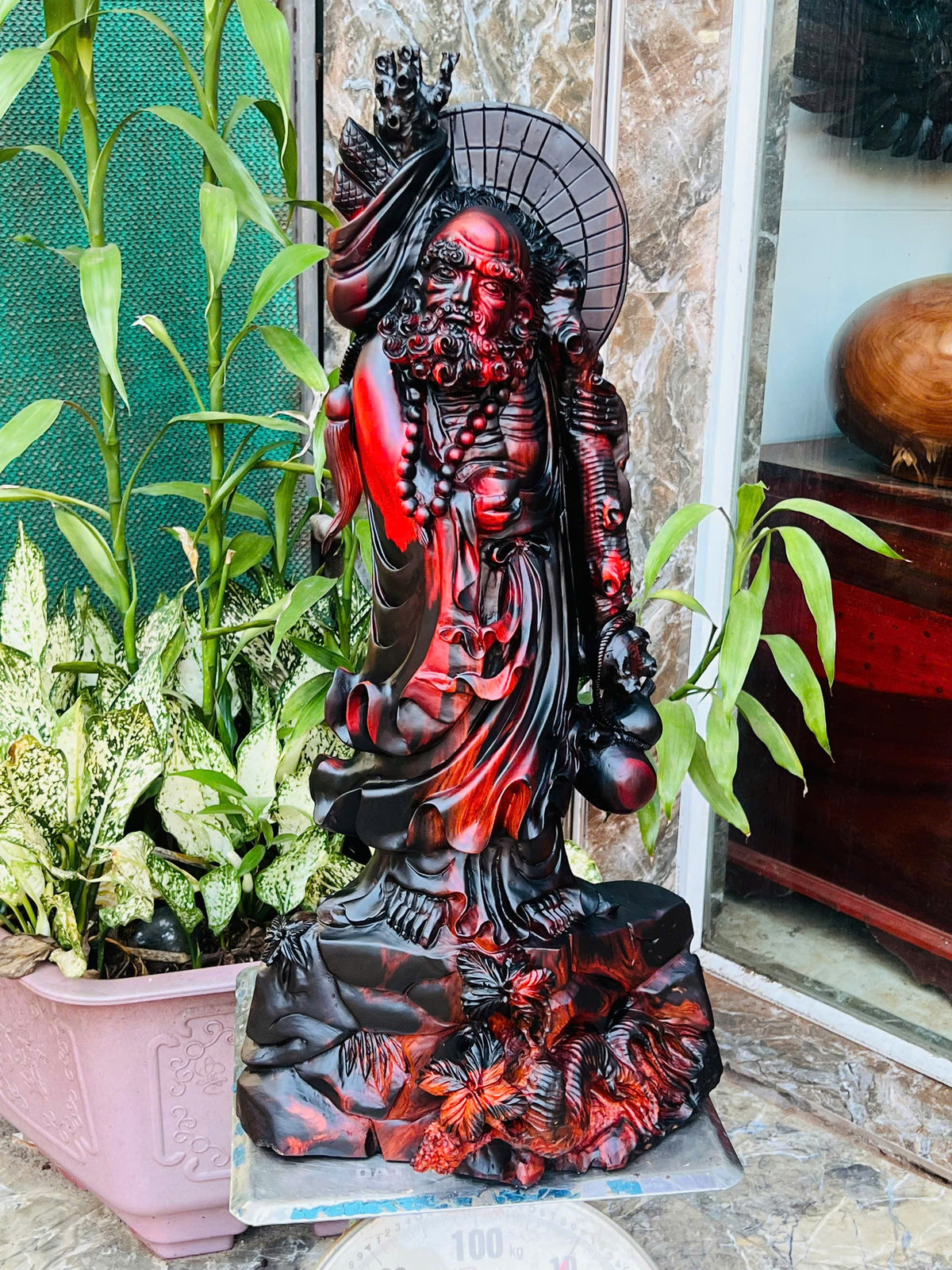 Cụ Đạt Ma Đứng Gỗ Trắc Đỏ Đen Ngang Khối Cao 69cm