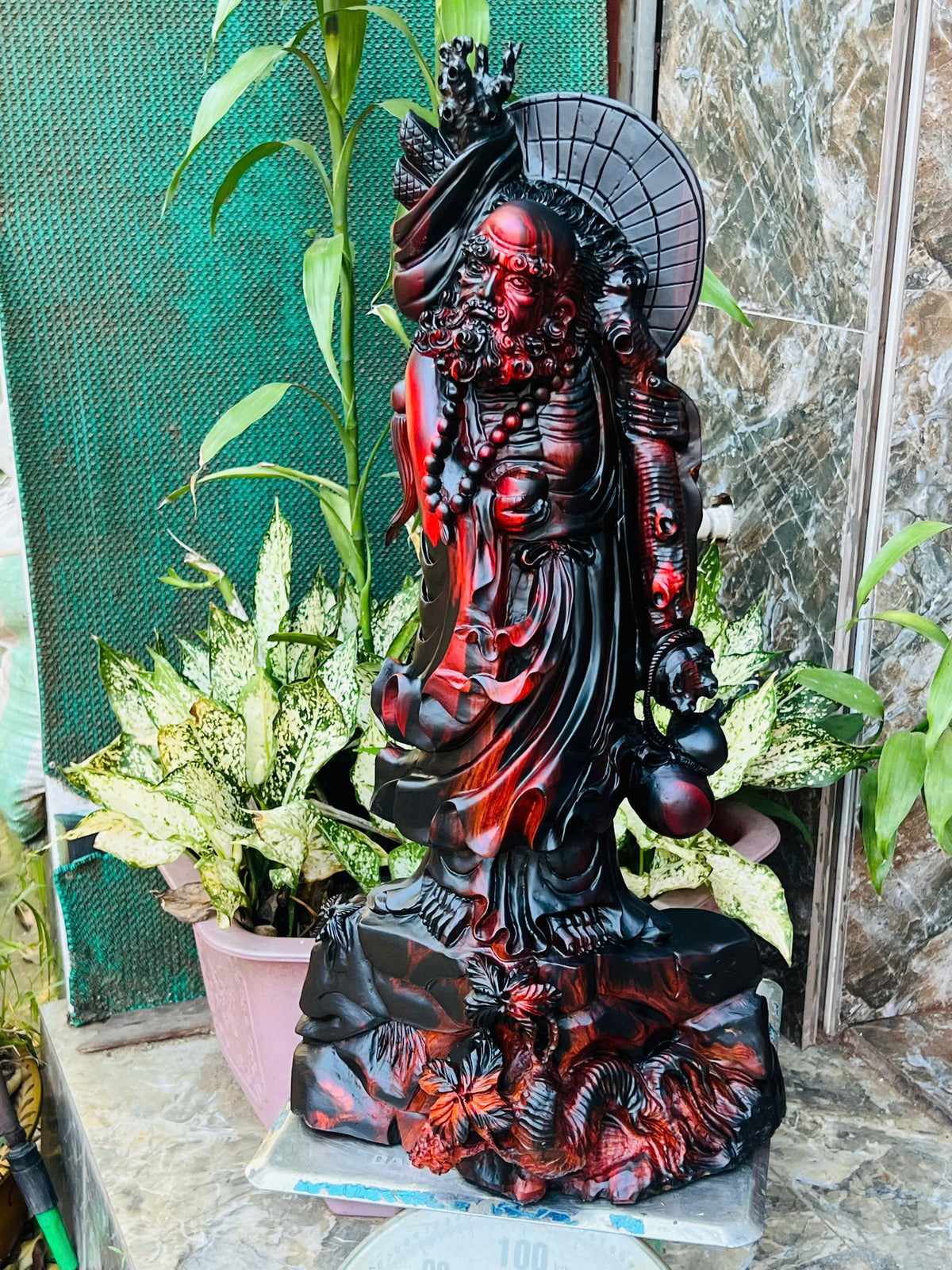 Cụ Đạt Ma Đứng Gỗ Trắc Đỏ Đen Ngang Khối Cao 69cm