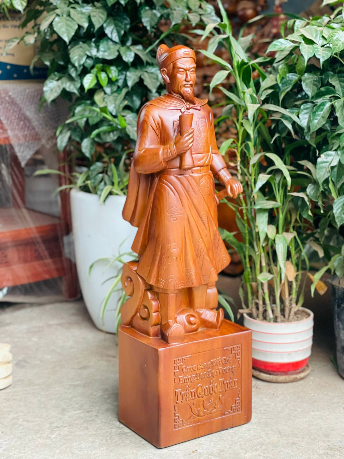 Tượng Trần Quốc Tuấn -  Gỗ Ngọc Am - Cao 80cm