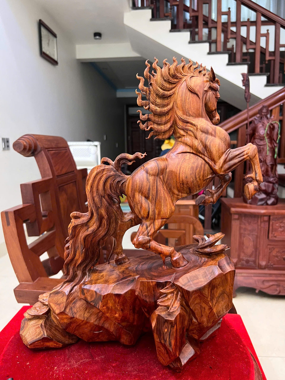 Tượng Linh Vật Ngựa Gỗ Sưa Bắc - Nhất Mã Cao 45