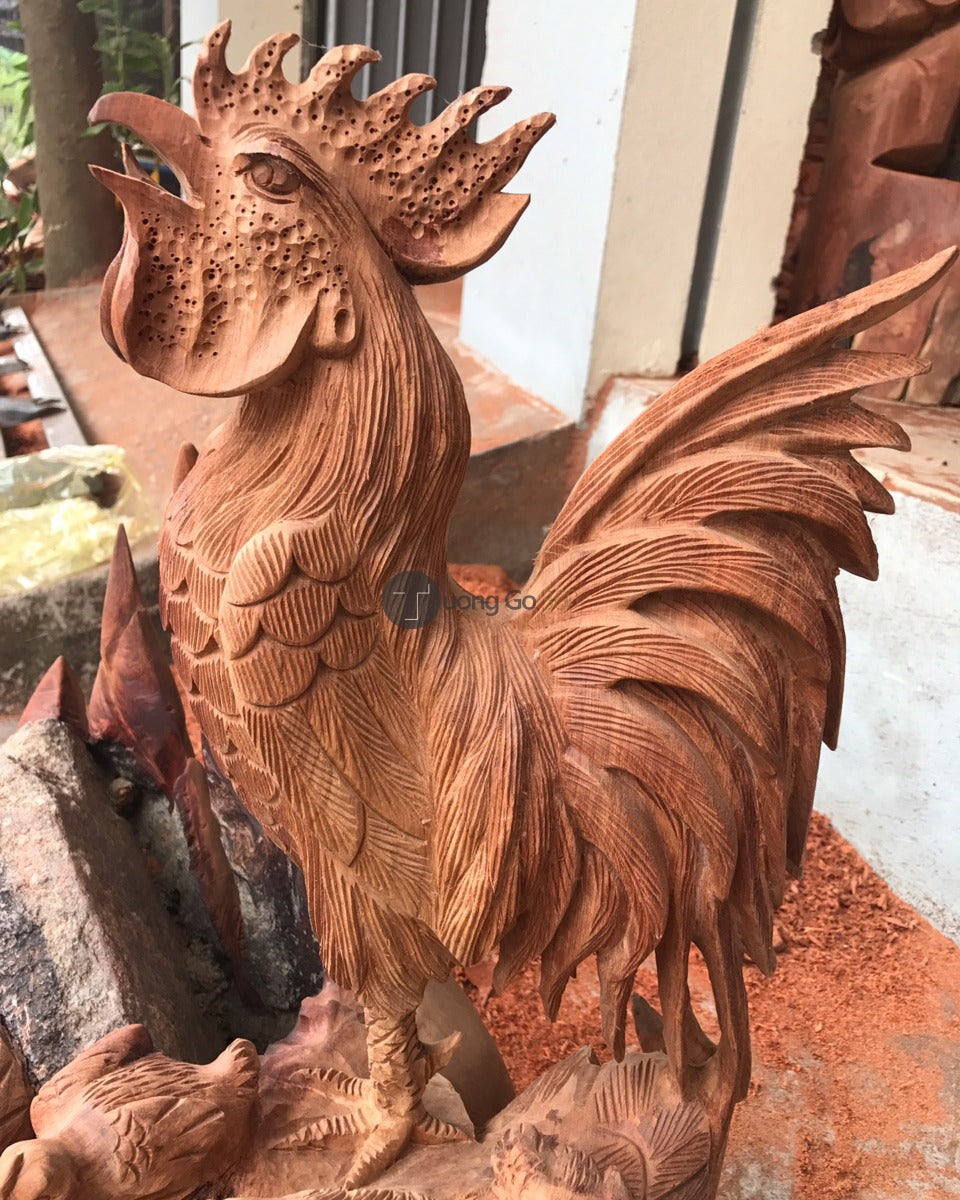 Gia Đình Gà Gỗ Hương Ôm Đá