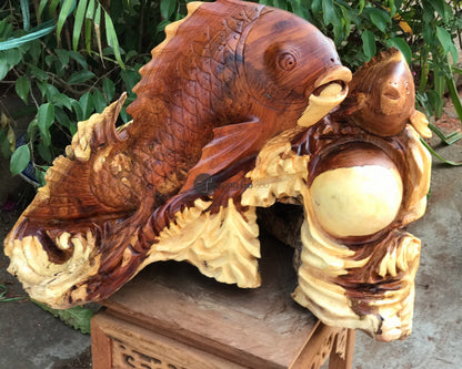 Cá Chép Vờn Ngọc - Gỗ hương