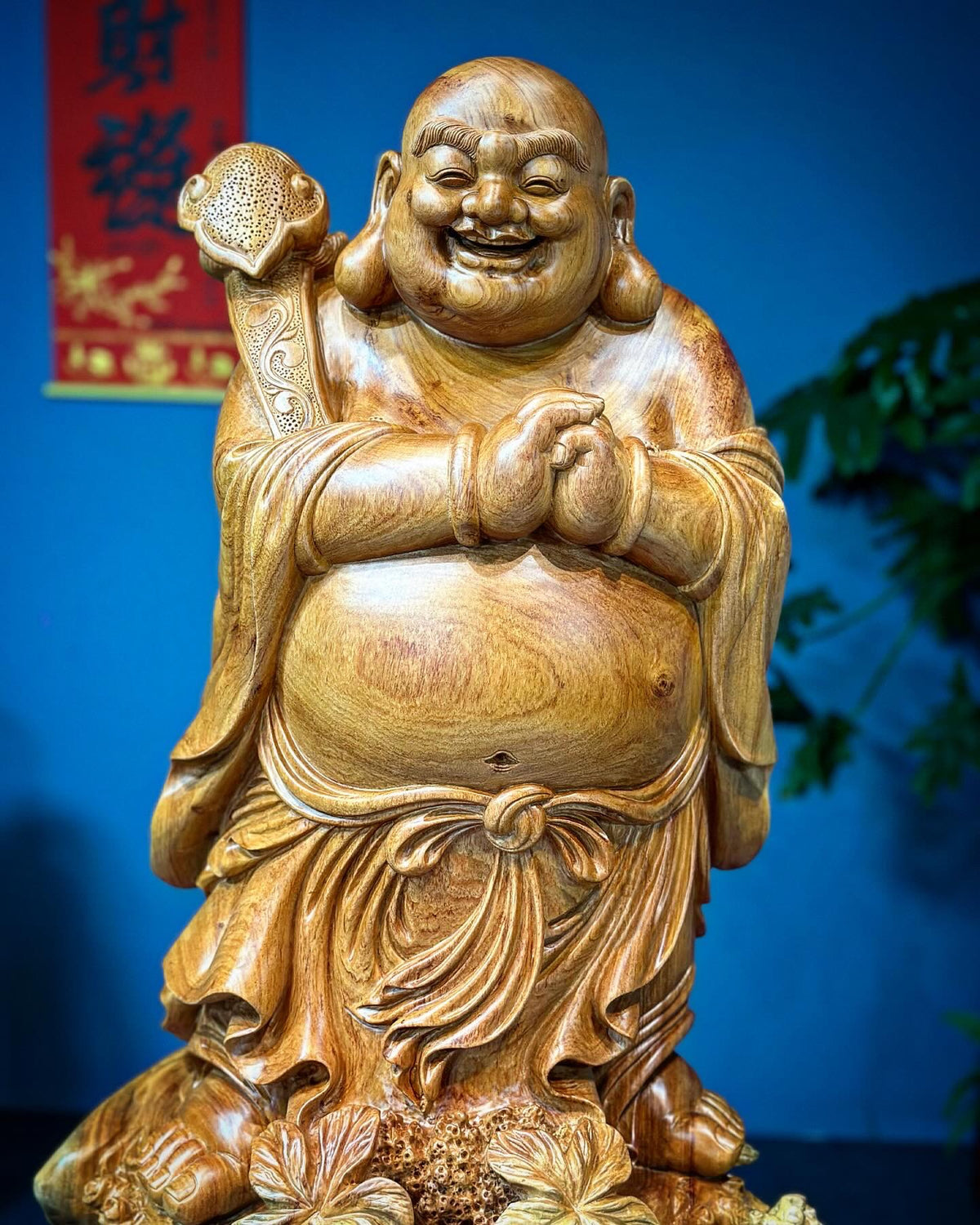 Tượng Di Lặc Chúc Phúc Gỗ Nu Hương Đá - Cao 82