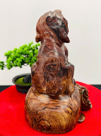 Tượng Linh Vật Chó Ngồi Gỗ Cẩm Việt - Dài 37cm, Mang May Mắn Và Tài Lộc