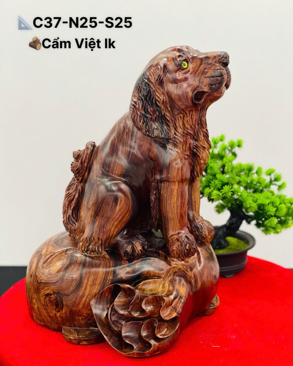 Tượng Linh Vật Chó Ngồi Gỗ Cẩm Việt - Dài 37cm, Mang May Mắn Và Tài Lộc