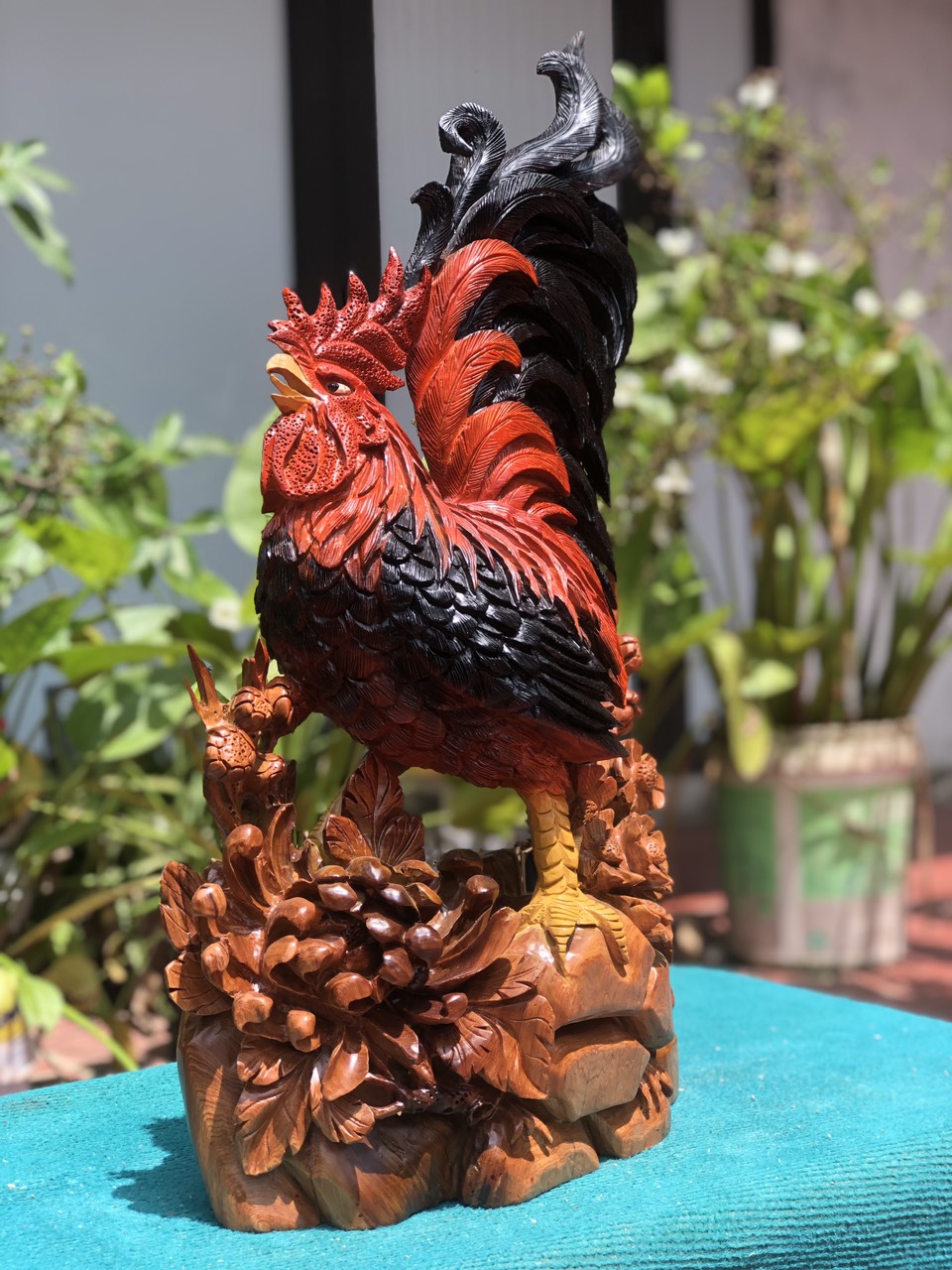 Tượng Gỗ  Nhất Kê - Hàng Chạm Tay Sắc Nét Sơn Màu PU