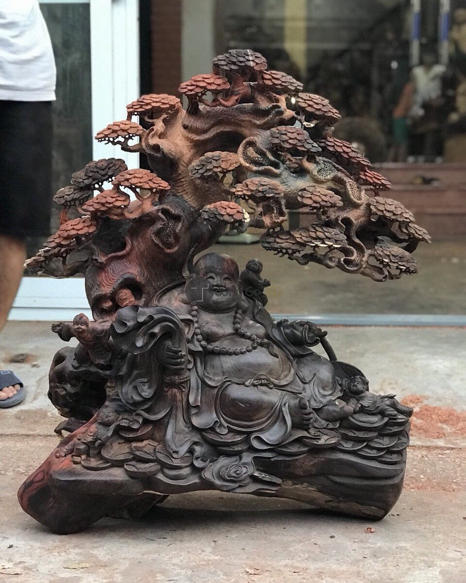 Di Lặc Ngồi Gốc Tùng