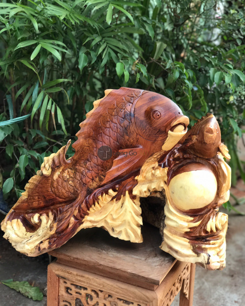 Cá Chép Vờn Ngọc - Gỗ hương