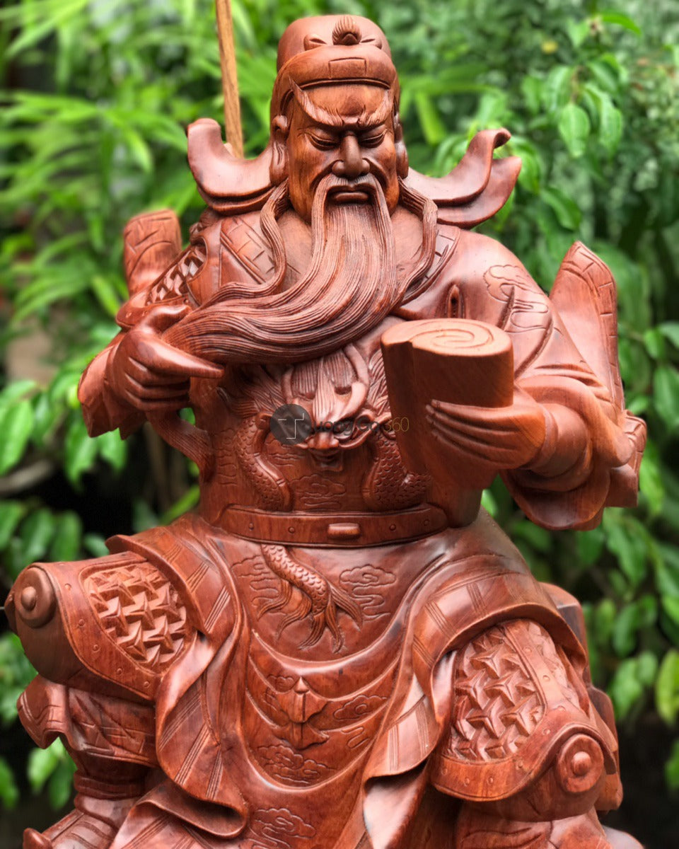 Tượng Quan Công Ngồi Đọc Sách