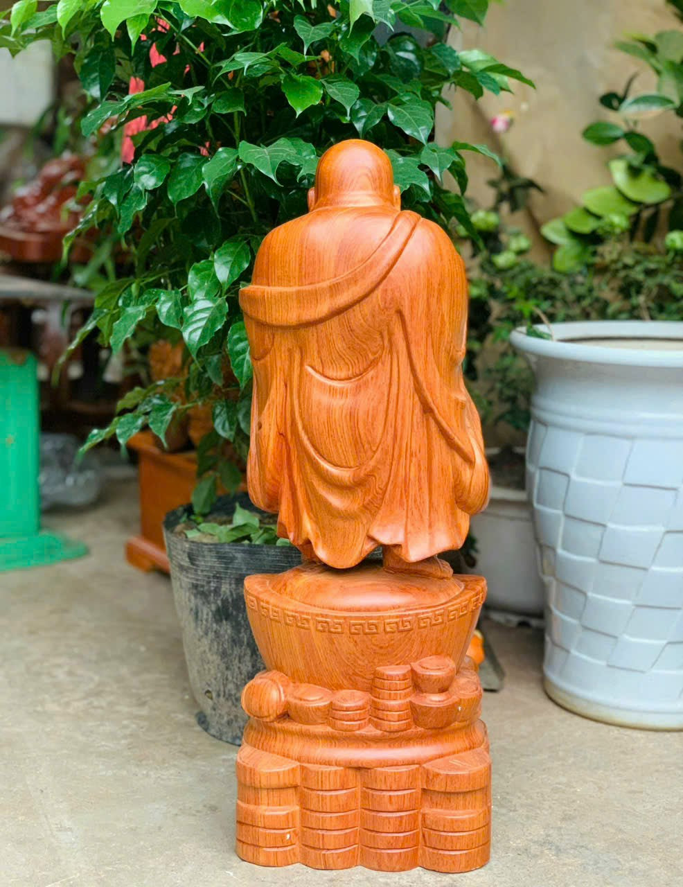 Tượng Di Lặc Đứng Thỏi Vàng Chúc Phúc Gỗ Hương Đá Chiều Cao 60cm