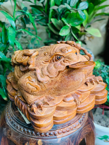 Linh Vật Cóc Vàng Thiềm Thừ Gỗ Hương Ta Ngang 32cm
