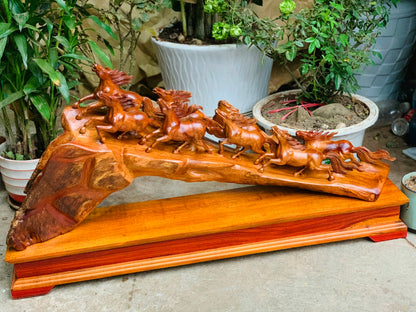 Tượng Ngựa Trang Trí Phong Thuỷ - Bát Mã Phi Thiên Gỗ Hương Ta Ngang 84cm