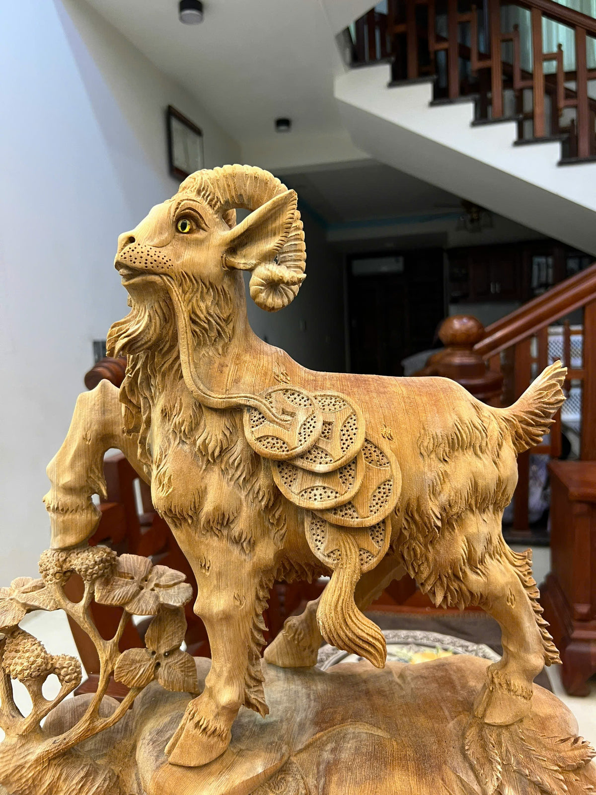 Tượng Linh Vật Dê Gỗ Ngọc Am Đỏ Nhất Dương  Cao 50cm