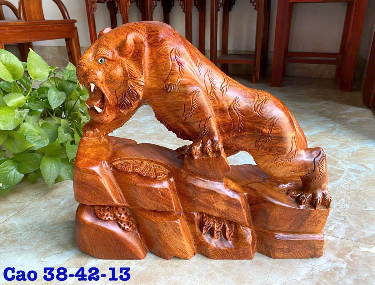 Tượng Linh Vật Con Hổ Gỗ Hương - Cao 38cm
