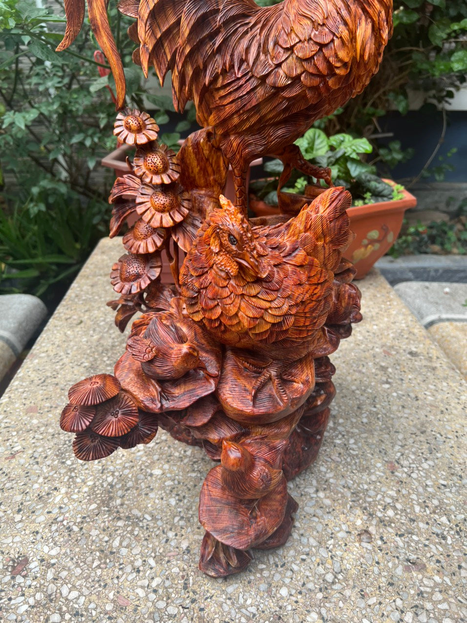 Tượng Gà Phong Thuỷ Gỗ Sưa Bắc Liền Khối Cao 55cm