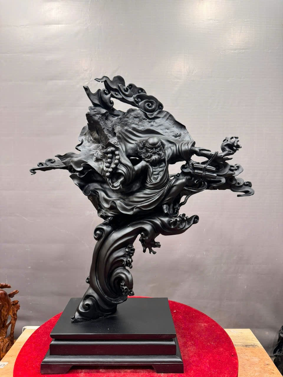 Tượng Đạt Ma Bay Gỗ Mun Sừng Khánh Hòa Liền Khối Cao 73