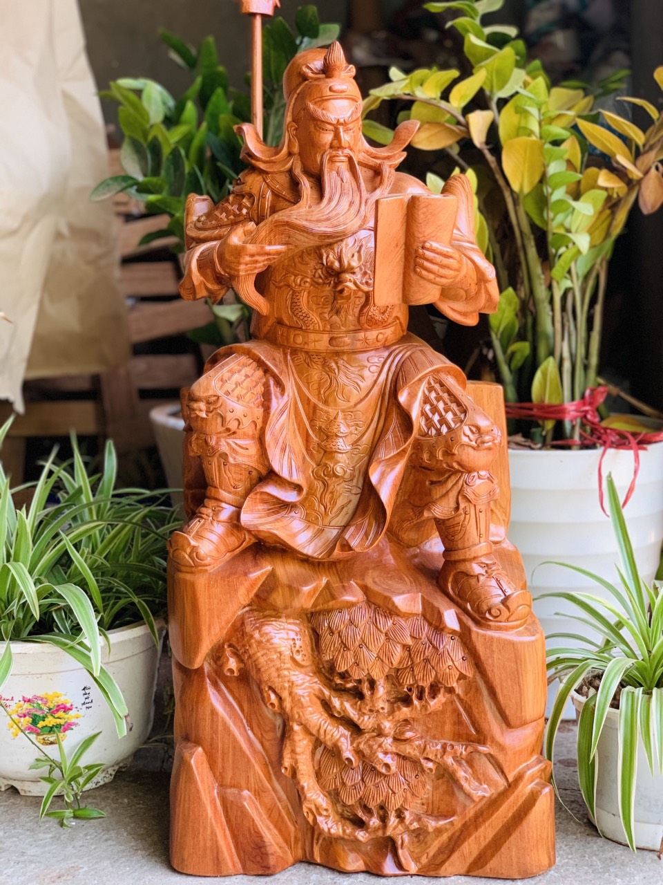 Tượng Gỗ Quan Công Ngồi Đọc Sách Cao 80cm Dế Chạm Tùng