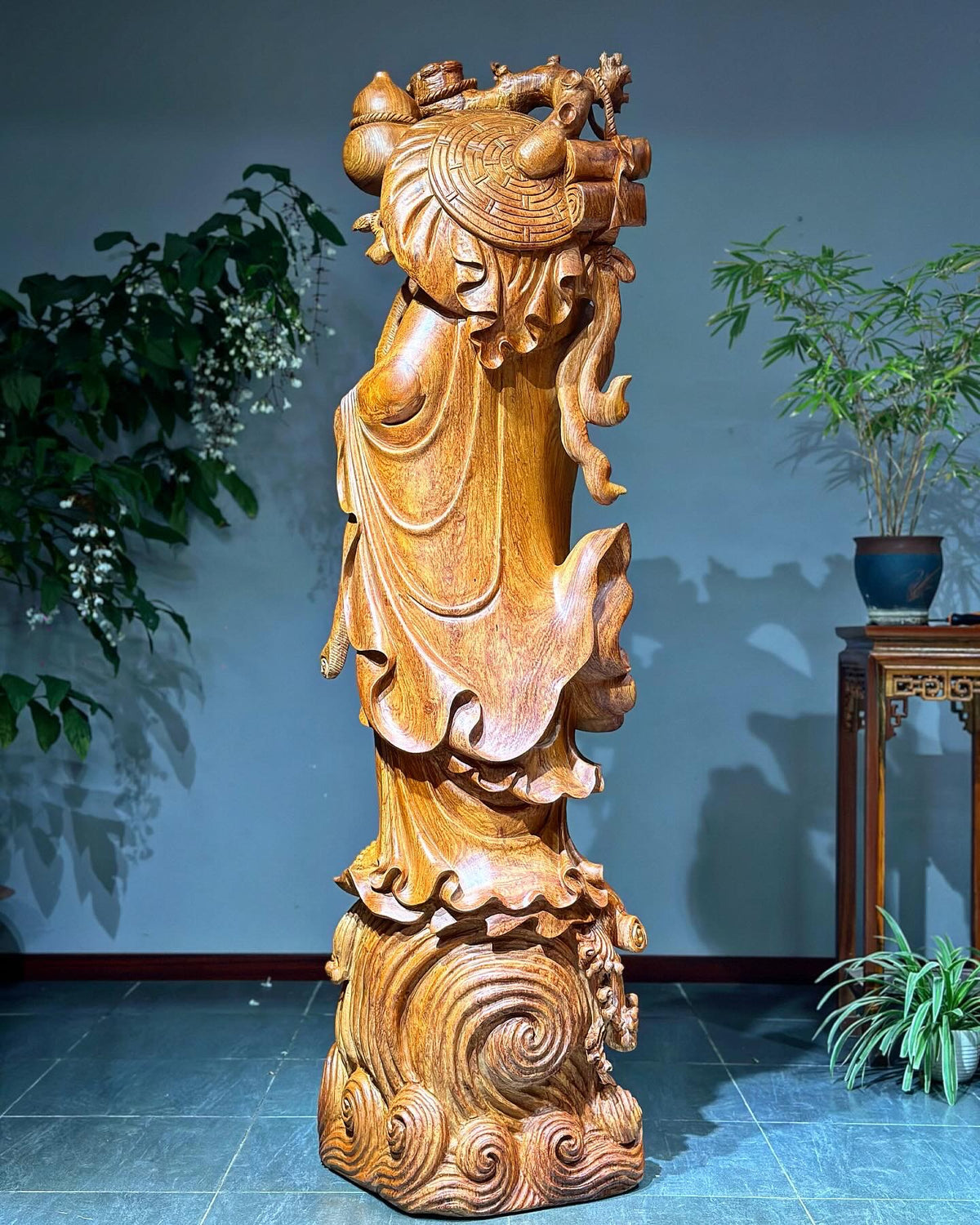 Tượng Đạt Ma Sư Tổ Nguyên Khối - Gỗ Hương Đá Cao 1m6