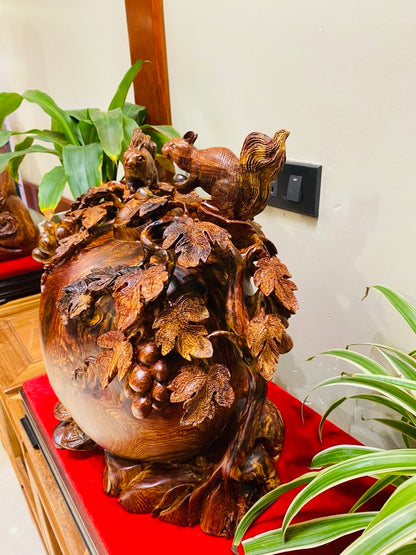 Bình  Gỗ Trang Trí Phong Thuỷ Chạm Sóc Nho Gỗ Cẩm