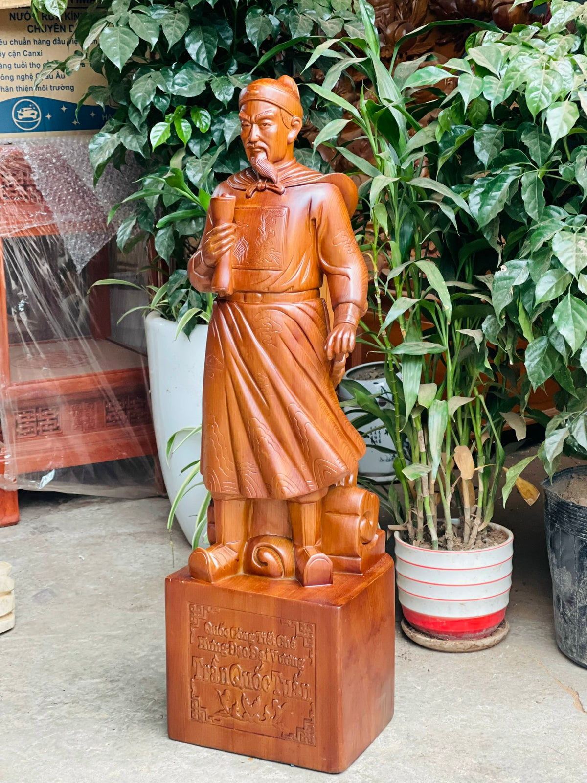 Tượng Trần Quốc Tuấn -  Gỗ Ngọc Am - Cao 80cm