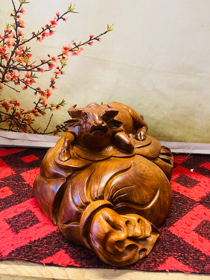 Tượng Trâu Dáng Nằm  Gỗ Hương Ngang 36cm