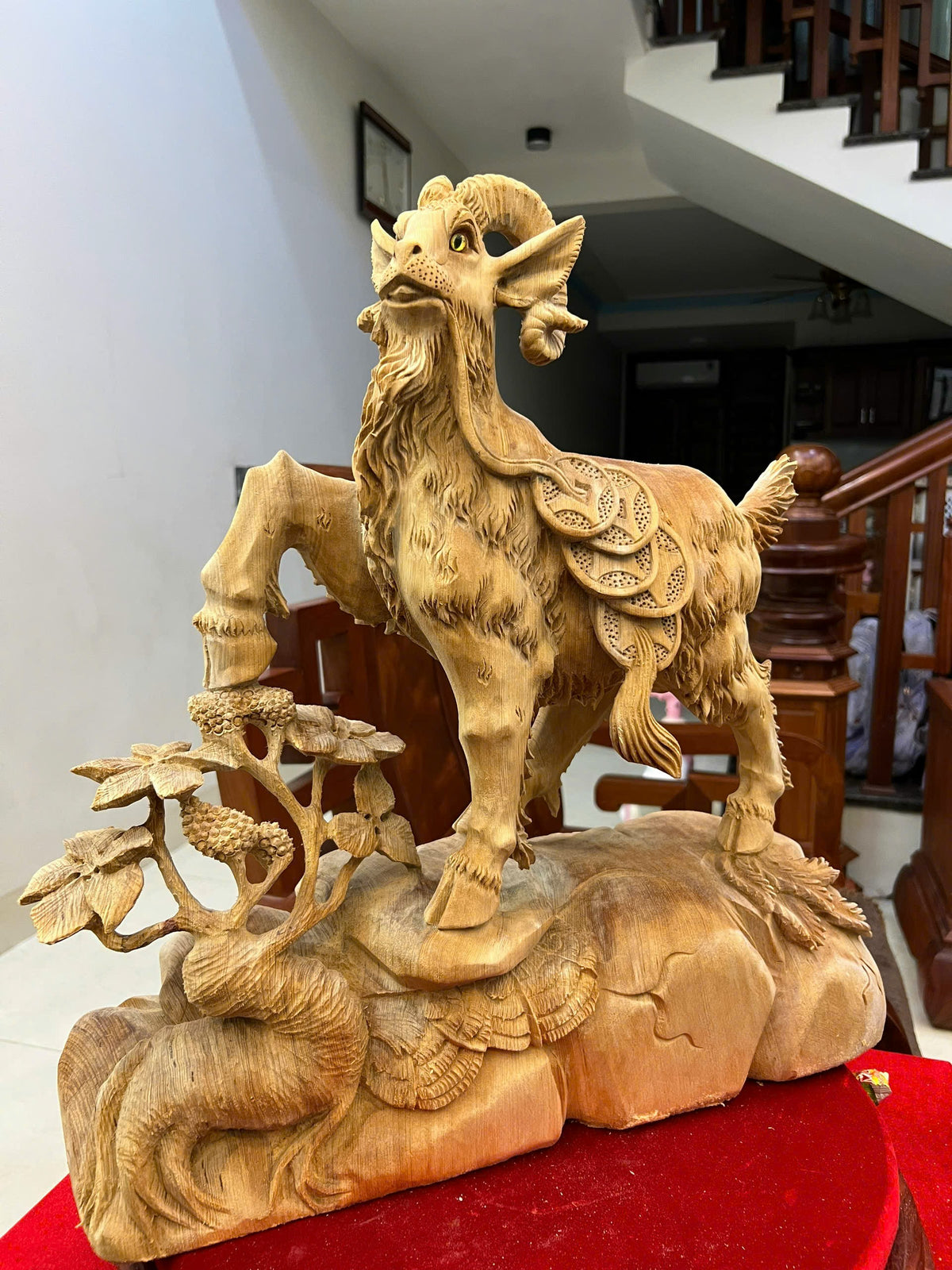 Tượng Linh Vật Dê Gỗ Ngọc Am Đỏ Nhất Dương  Cao 50cm