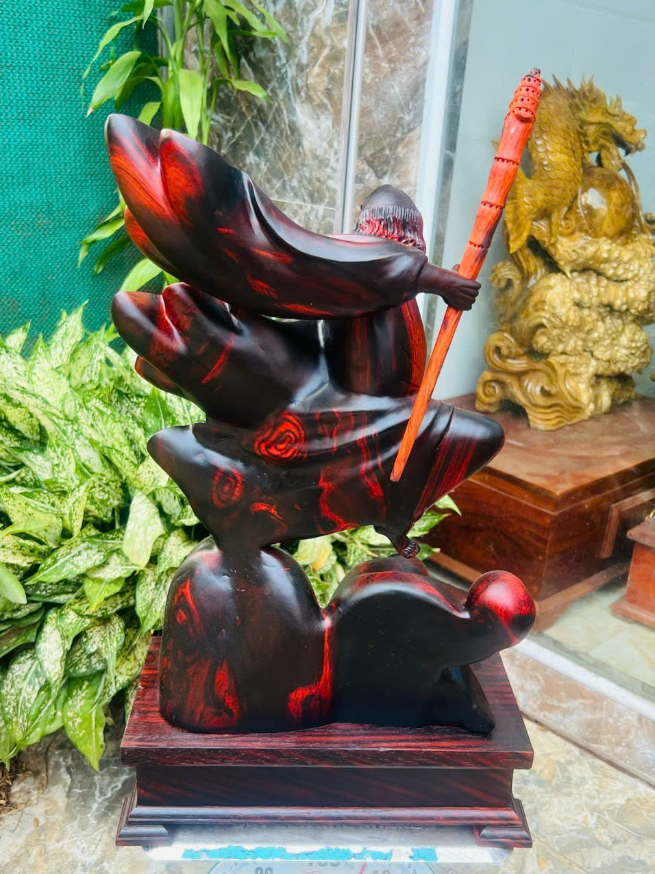 Cụ Đạt Ma Bay Gỗ Trắc Ta Đỏ Đèn Cao 60cm