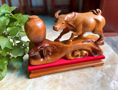 Tượng Phong Thủy Linh Vật Con Trâu Gỗ Hương Ta Liền Khối Cao 29cm