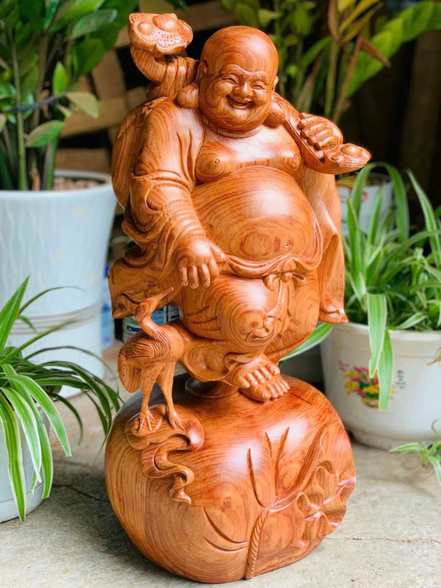 Di Lặc đứng Kiểng Chân Trên Bao Tiền Cao 60cm Gỗ Hương Đá
