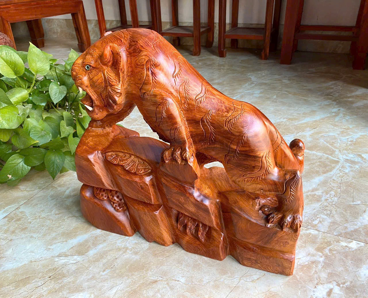 Tượng Linh Vật Con Hổ Gỗ Hương - Cao 38cm