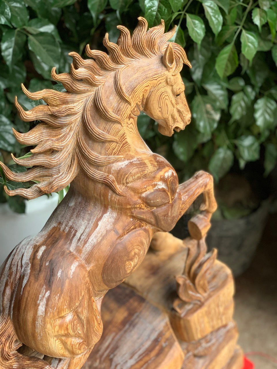 Tượng Gỗ Linh Vật Con Ngựa Phong Thuỷ Gỗ Ngọc Am Thơm Cao 73cm