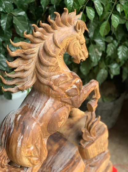 Tượng Gỗ Linh Vật Con Ngựa Phong Thuỷ Gỗ Ngọc Am Thơm Cao 73cm
