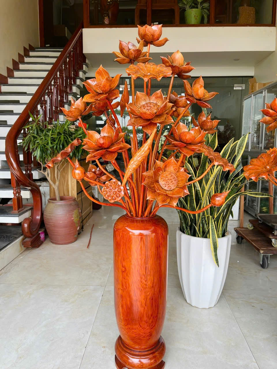 Cặp Bình Hoa Sen  Biểu Tượng Sự Thanh Tịnh - Cao 146cm