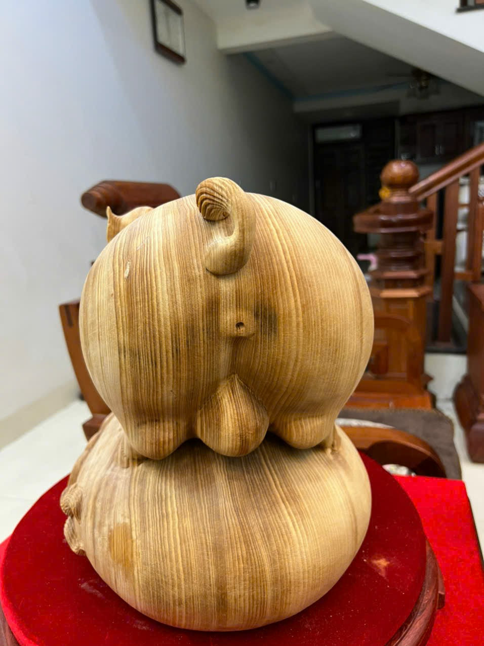 Tượng Linh Vật Heo Gỗ Ngọc Am - Mẫu To Ngang 37cm