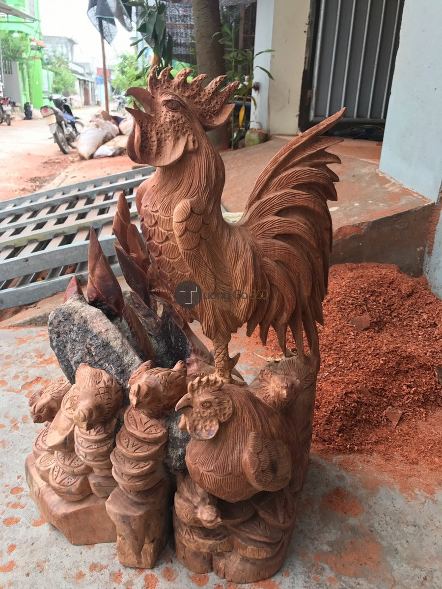 Gia Đình Gà Gỗ Hương Ôm Đá