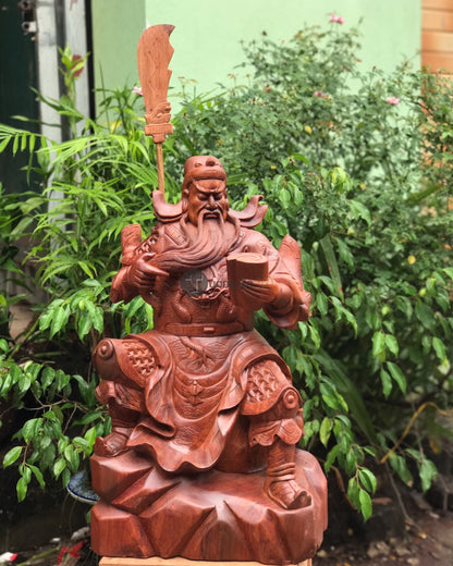 Tượng Quan Công Ngồi Đọc Sách