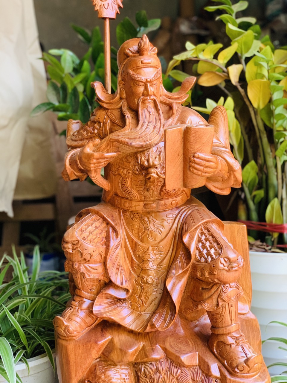 Tượng Gỗ Quan Công Ngồi Đọc Sách Cao 80cm Dế Chạm Tùng